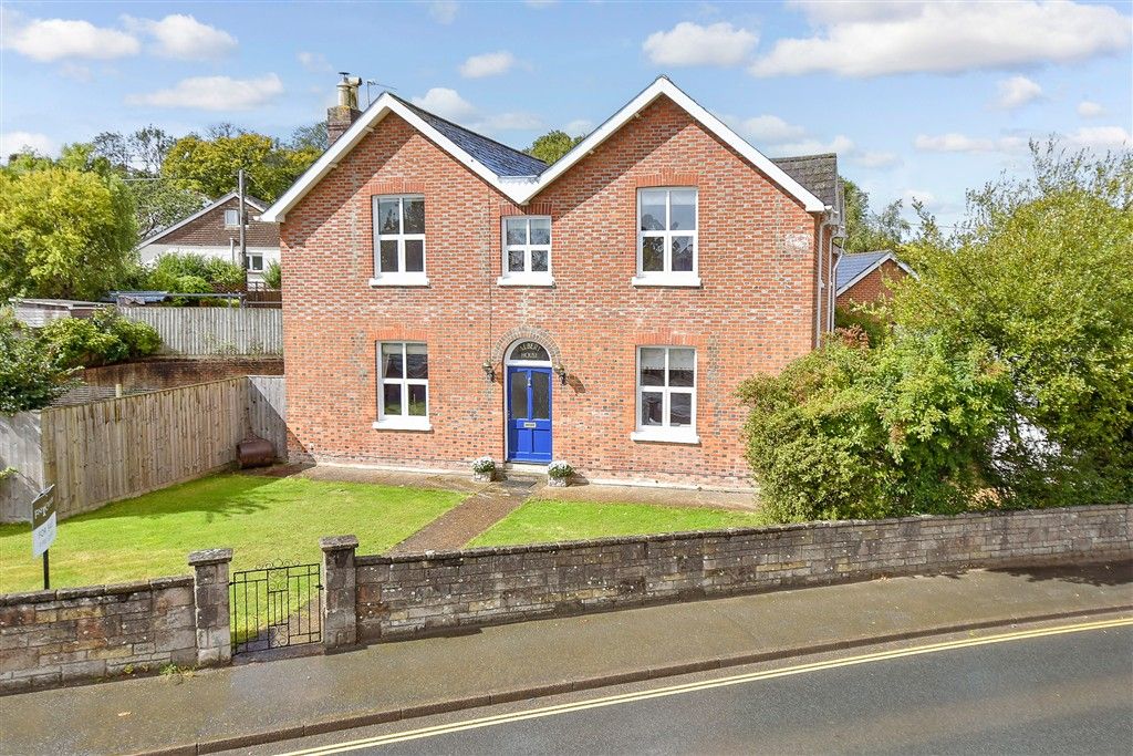 Property photo 3 of 19 External (Web)