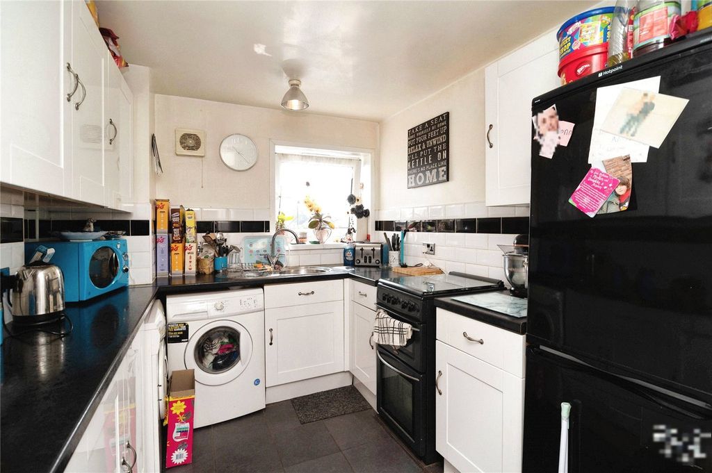 Property photo 3 of 14 Picture No. 10