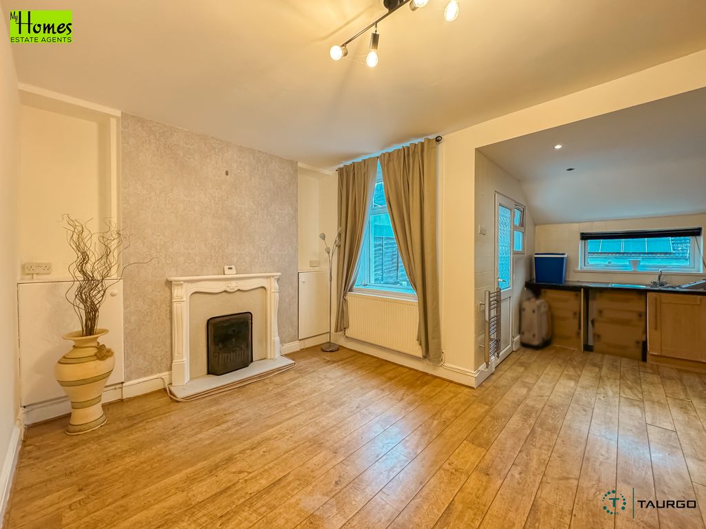 Property photo 2 of 29