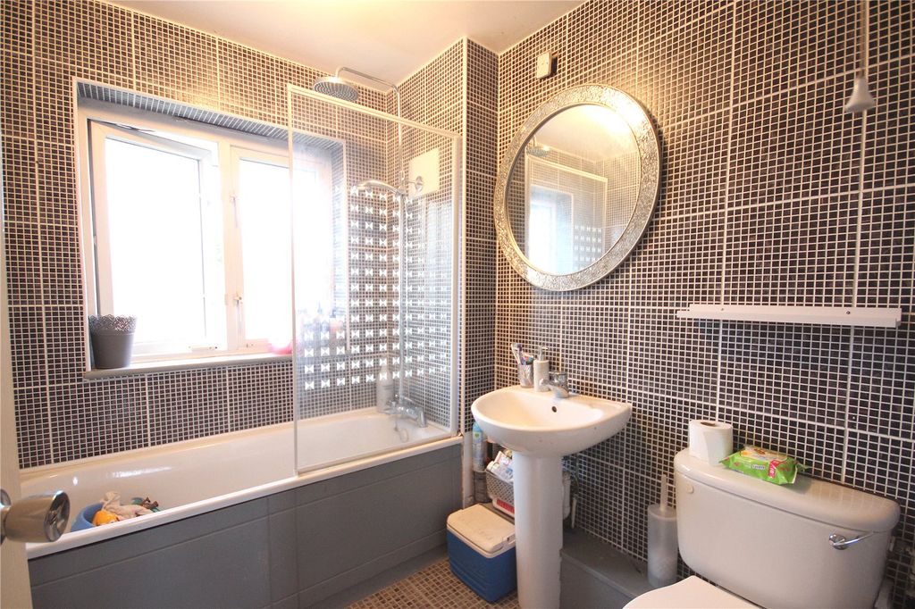 Property photo 2 of 8 Picture No. 13