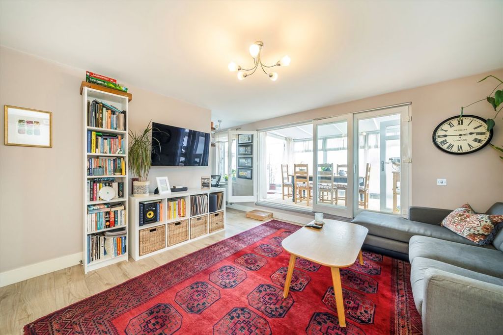 Property photo 2 of 7