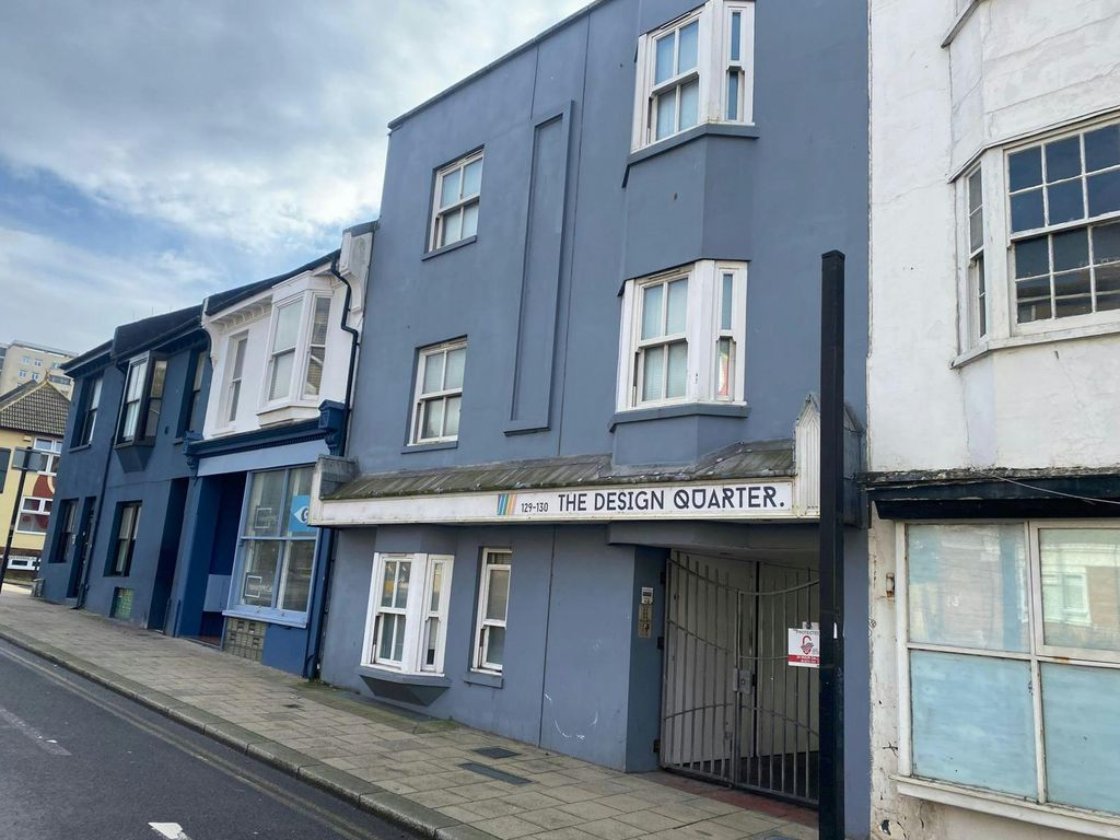 Property photo 2 of 9 External 1.Jpeg