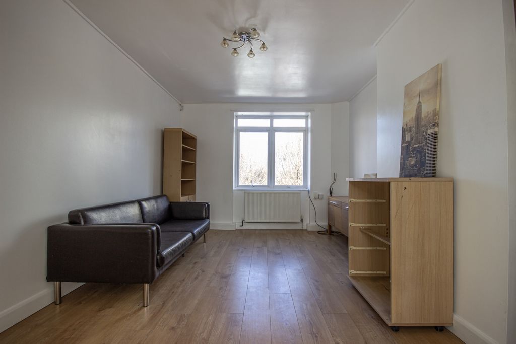 Property photo 3 of 19 3