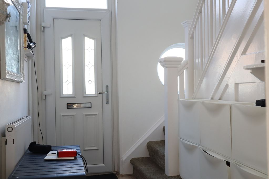 Property photo 2 of 41