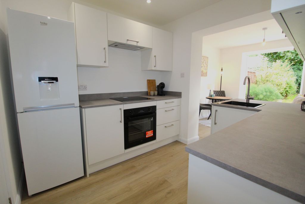 Property photo 3 of 19 Kitchen Diner