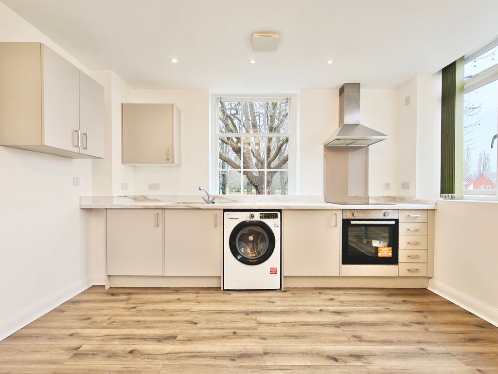 Property photo 3 of 12