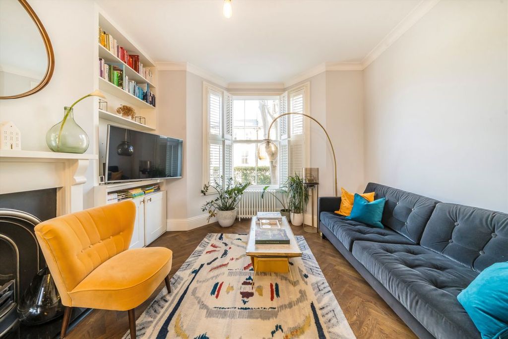 Property photo 2 of 14