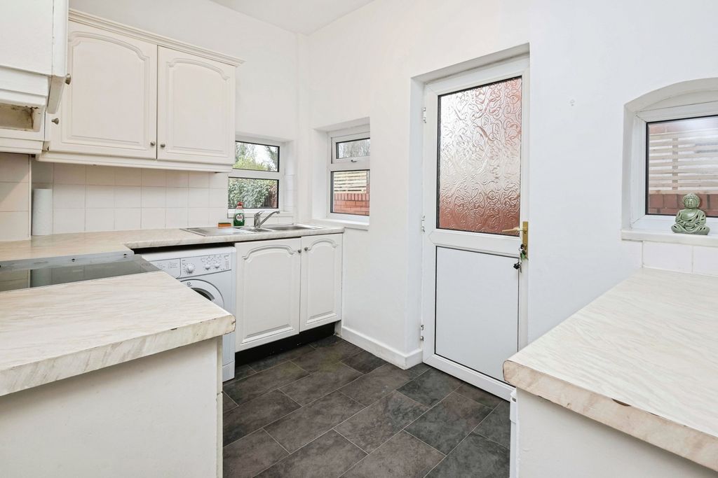 Property photo 3 of 19 Pbox-Img.Jpg