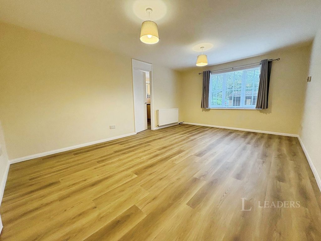Property photo 2 of 12 Pbox-Img.Jpg