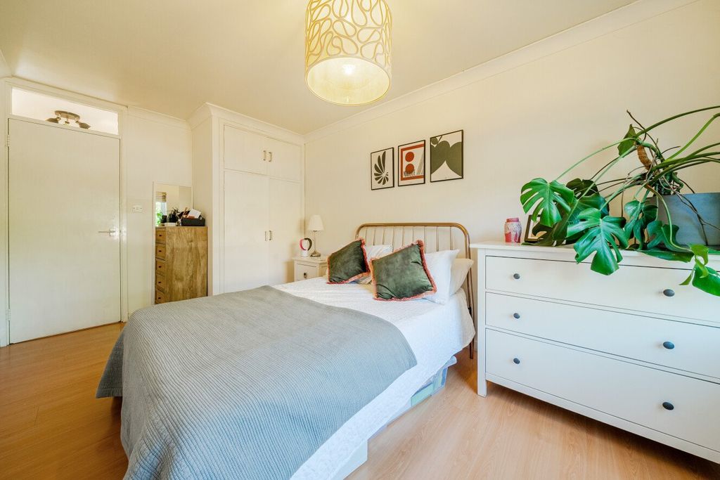 Property photo 3 of 16 Picture No. 02