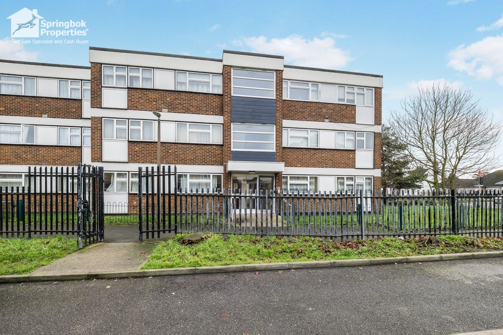 Property photo 1 of 10 Front View