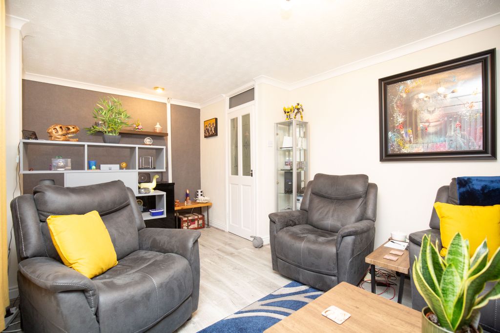 Property photo 3 of 19 Mw-10402