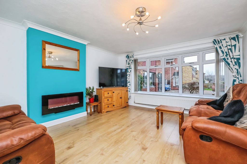 Property photo 2 of 21 Img_8938