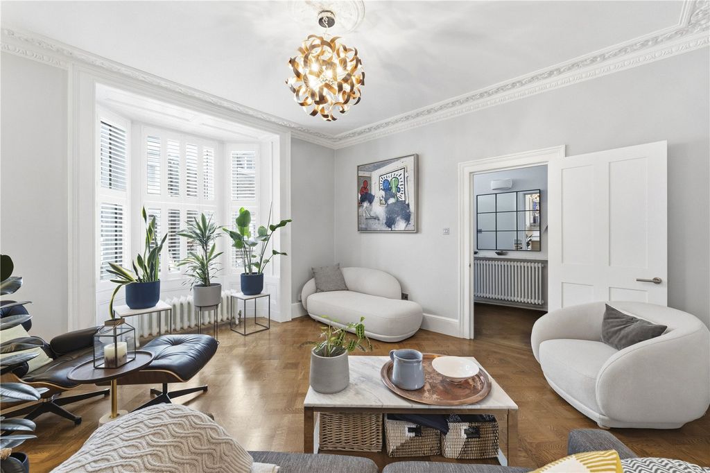 Property photo 2 of 17 Drawing Room