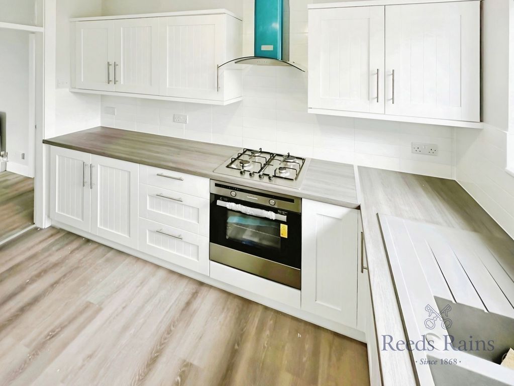 Property photo 3 of 10 Pbox-Img.Jpg