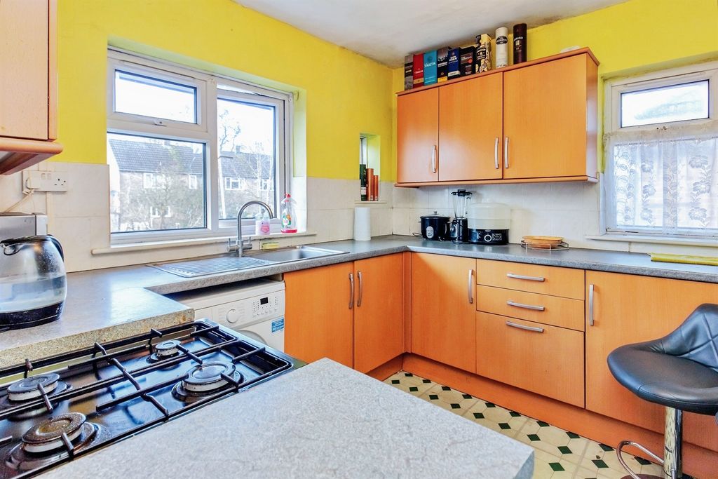 Property photo 2 of 16