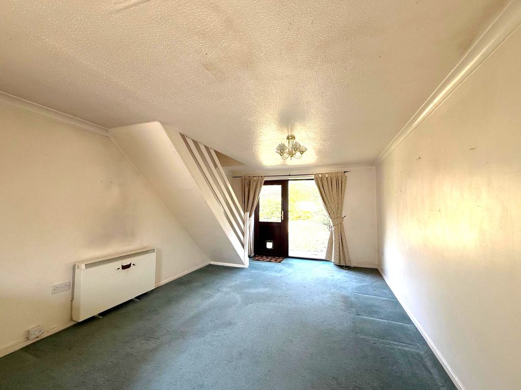 Property photo 3 of 9 Photo 7