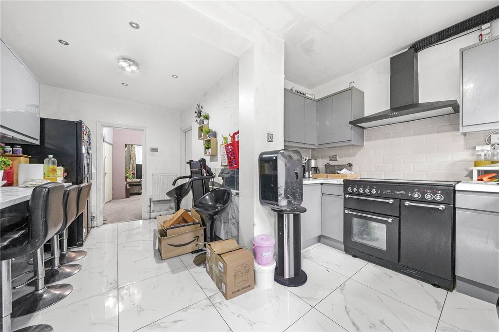 Property photo 2 of 22 Picture No. 06