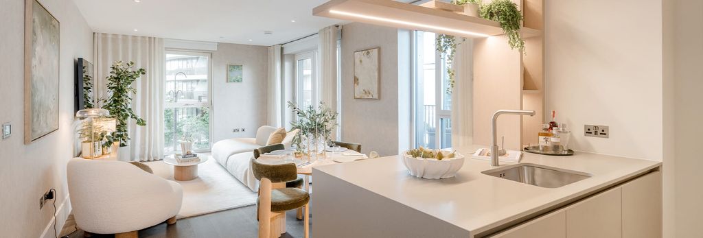 Property photo 2 of 5 An Interior Dining/ Living Room Image At White City