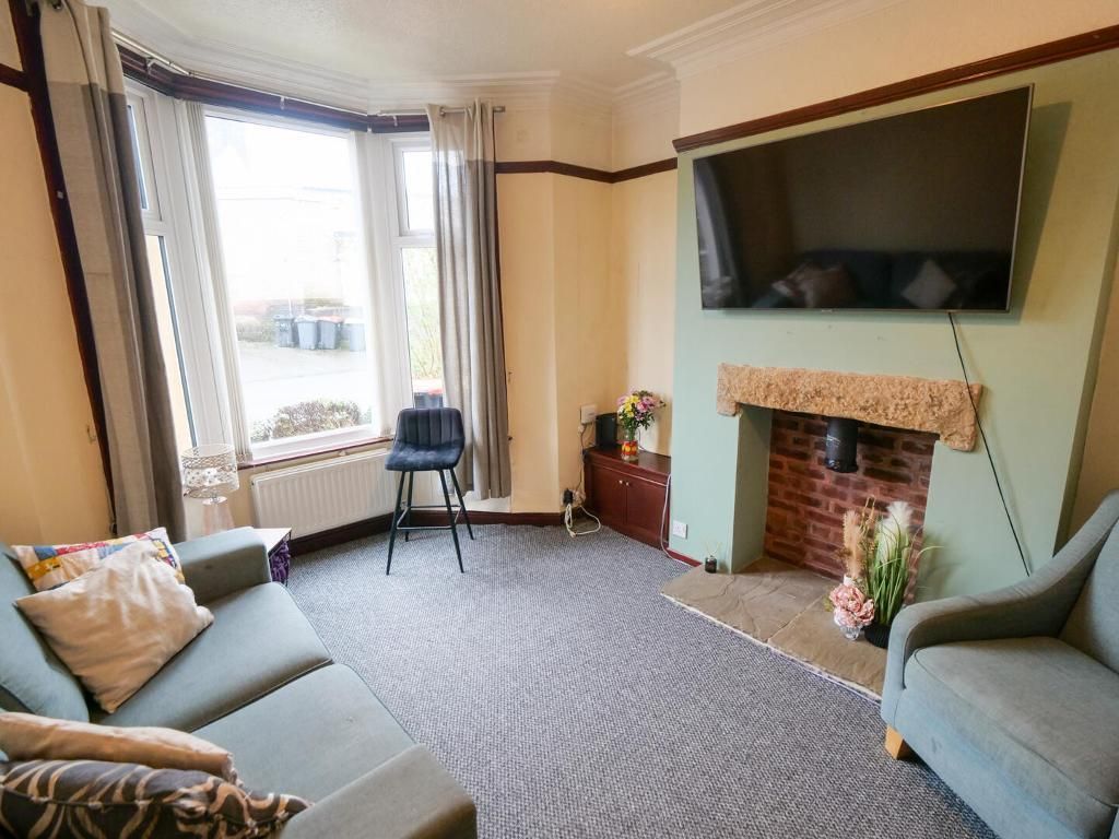 Property photo 2 of 12 Photo 2