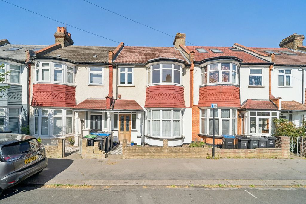 Property photo 2 of 19