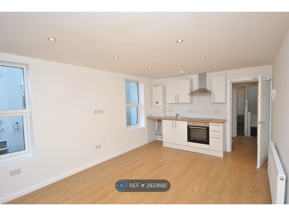 Property photo 1 of 3