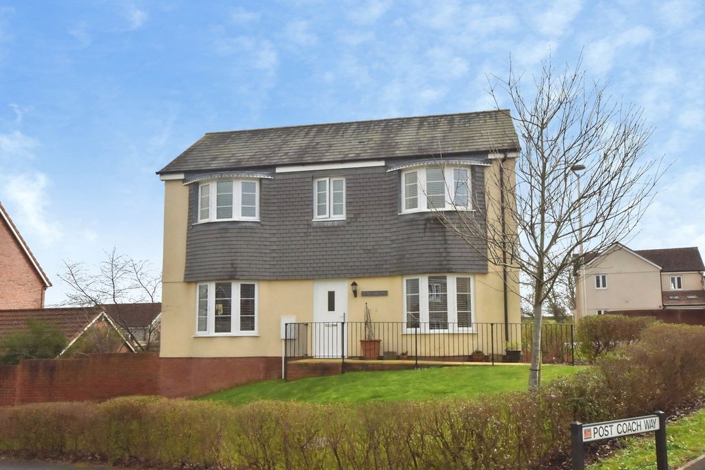 Property photo 1 of 18 Front