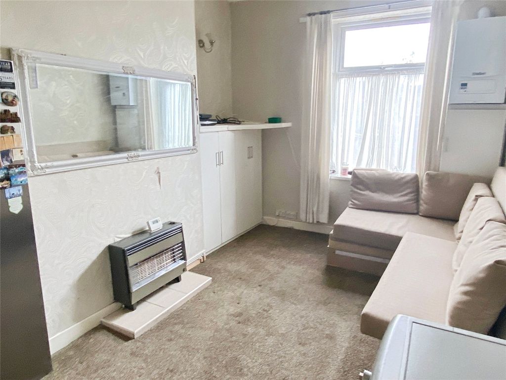 Property photo 3 of 9 Picture No. 12