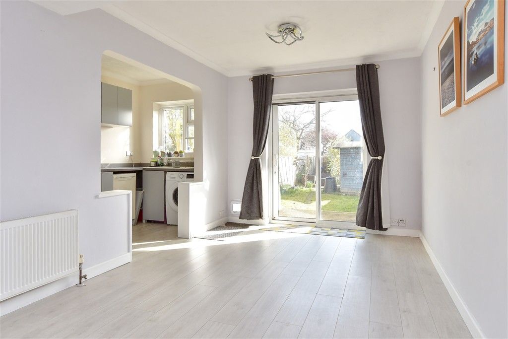 Property photo 3 of 16 Dining Area