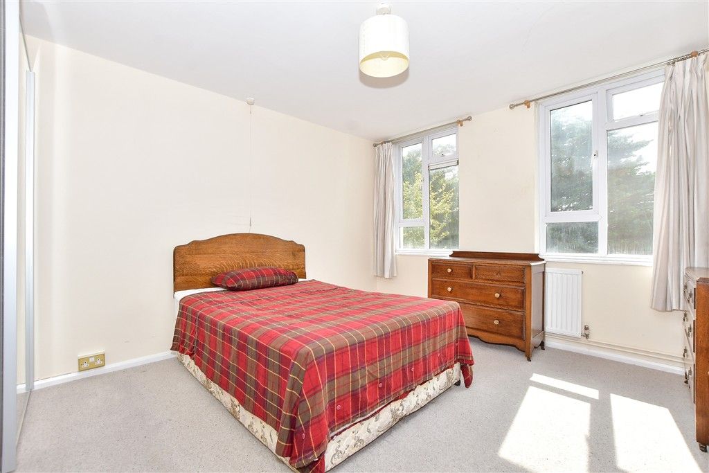 Property photo 3 of 8 Bedroom