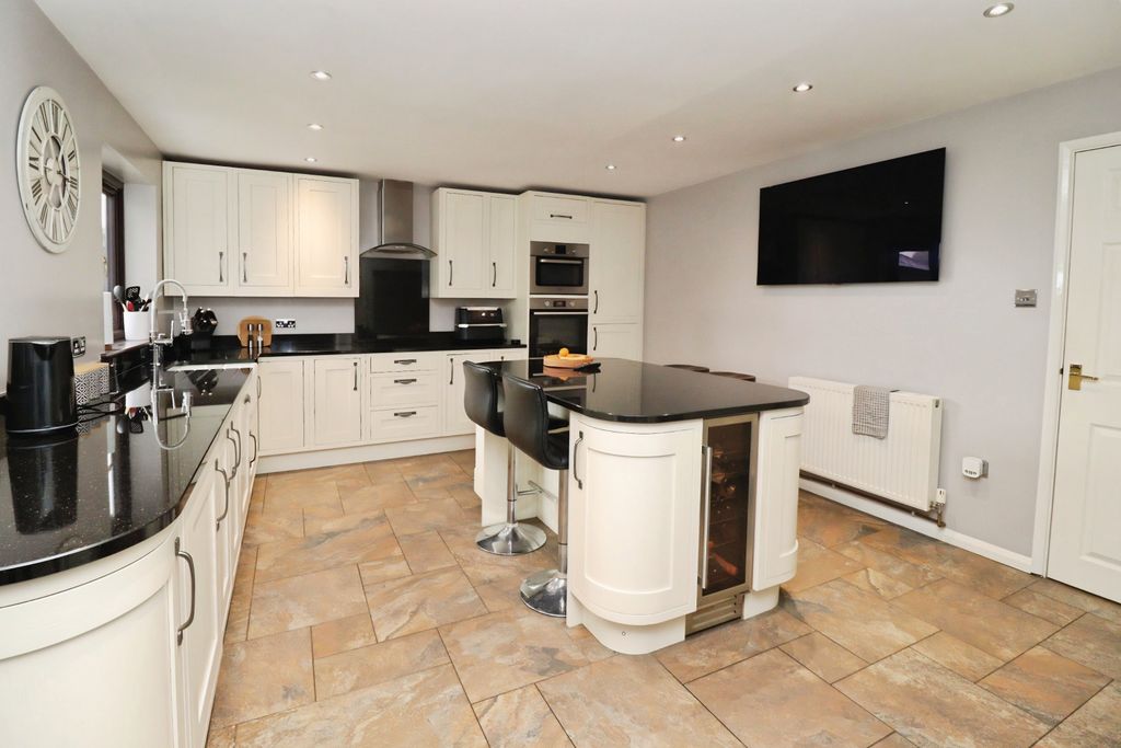 Property photo 2 of 45 2A9A2dc1-Img_0897
