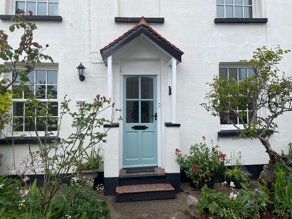 Property photo 2 of 20 Front