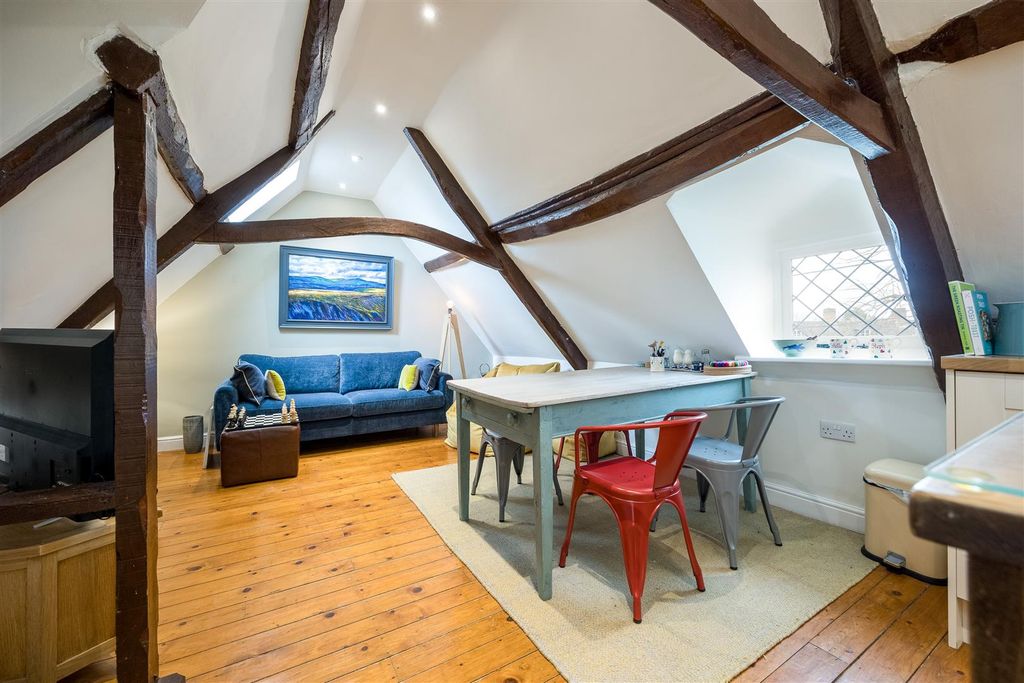 Property photo 3 of 14 Original Roof Timbers