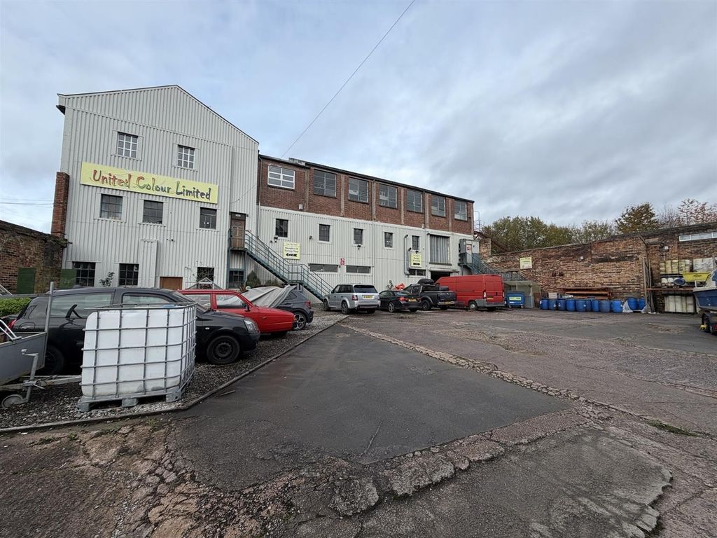 Property photo 1 of 21