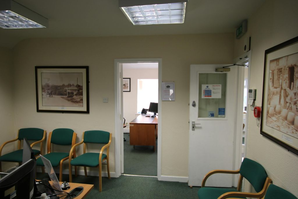 Property photo 2 of 5 Img_9884.Jpg