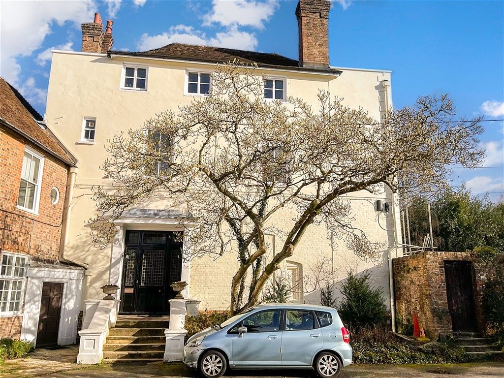 Property photo 3 of 12 Front.