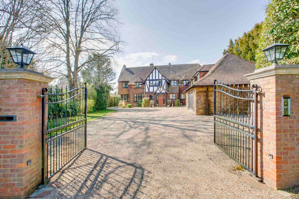 Property photo 1 of 22
