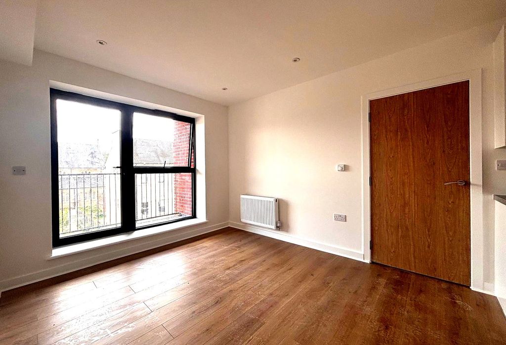 Property photo 3 of 13 Picture No. 17