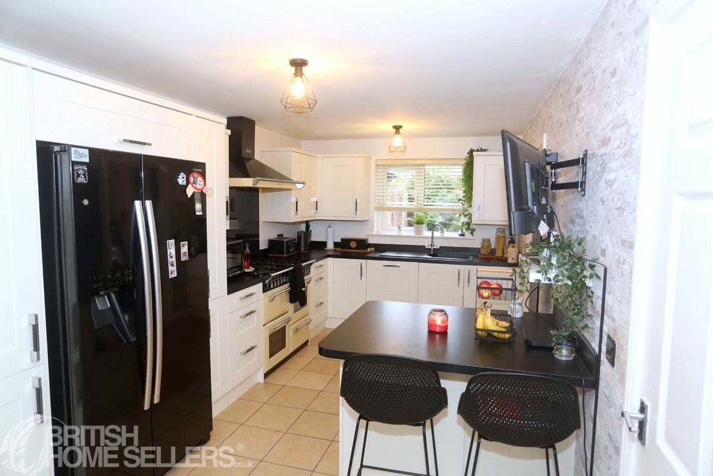 Property photo 3 of 25 Picture No. 07