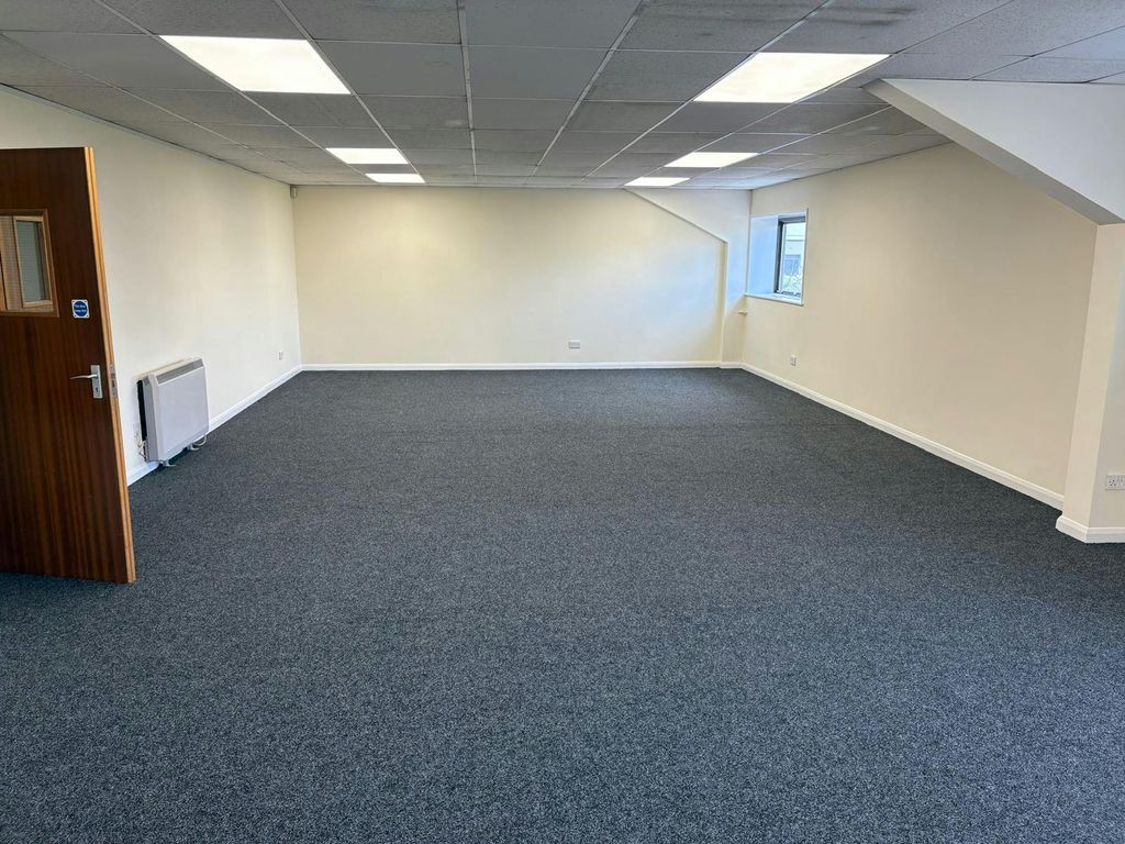 Property photo 3 of 24 Unit 3 Pic 4.Jpeg