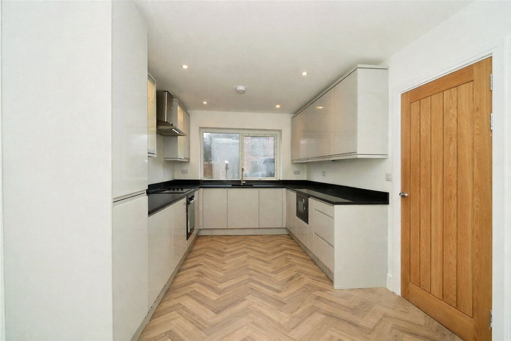 Property photo 2 of 19 Picture No. 56