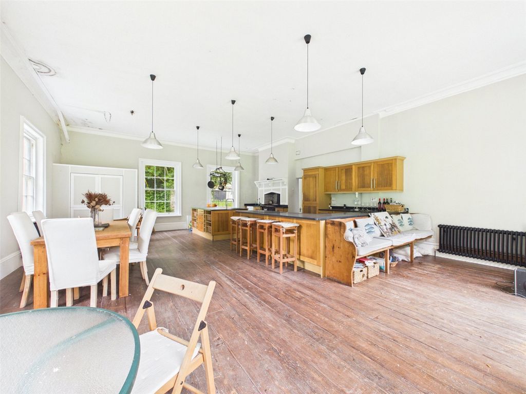Property photo 2 of 49 Picture No. 39
