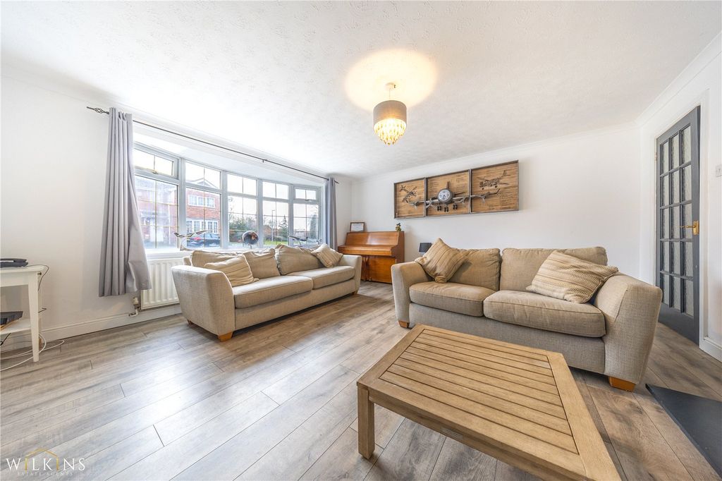 Property photo 2 of 35 Picture No. 08