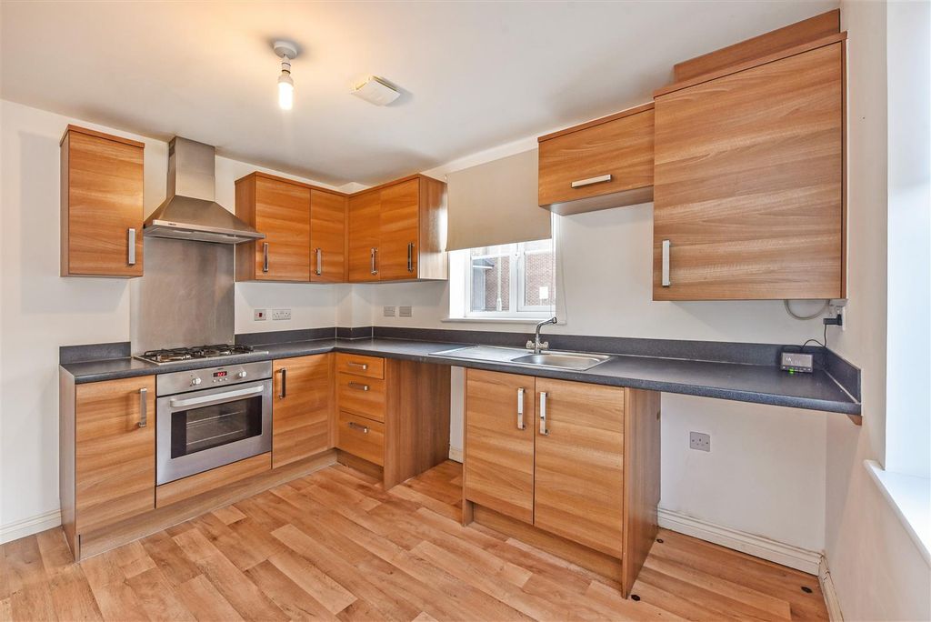 Property photo 2 of 12 Ph7_3286944.Jpg