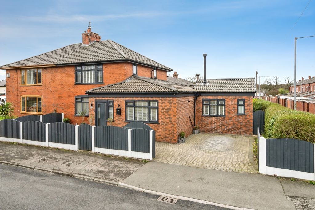 Property photo 1 of 30 Pbox-Img.Jpg