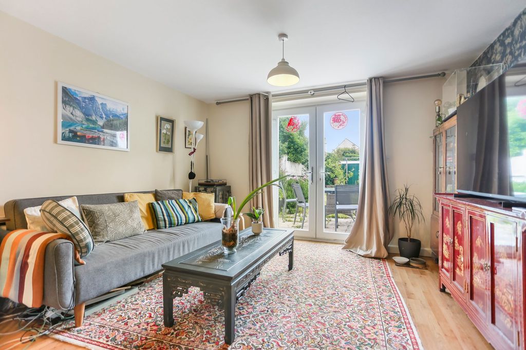Property photo 2 of 19