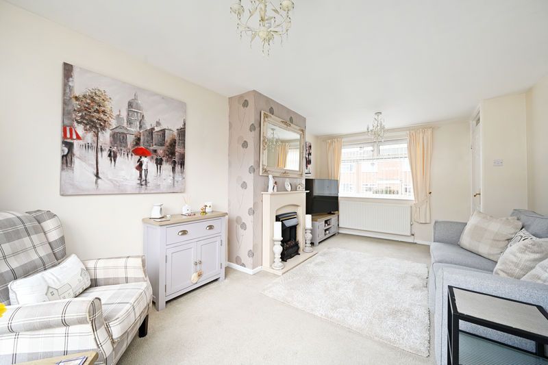 Property photo 3 of 39 Living Room