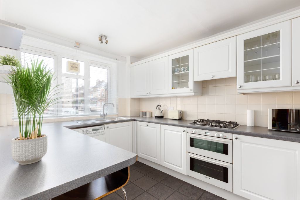 Property photo 2 of 26 Kitchen