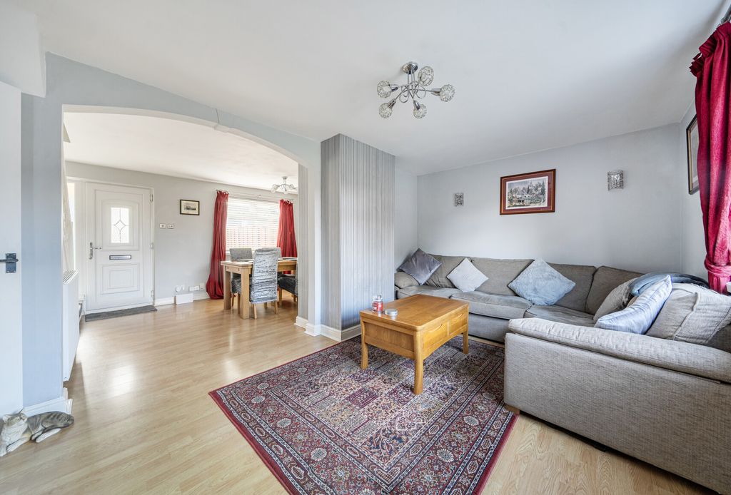 Property photo 3 of 10 1402810-10-697B50...