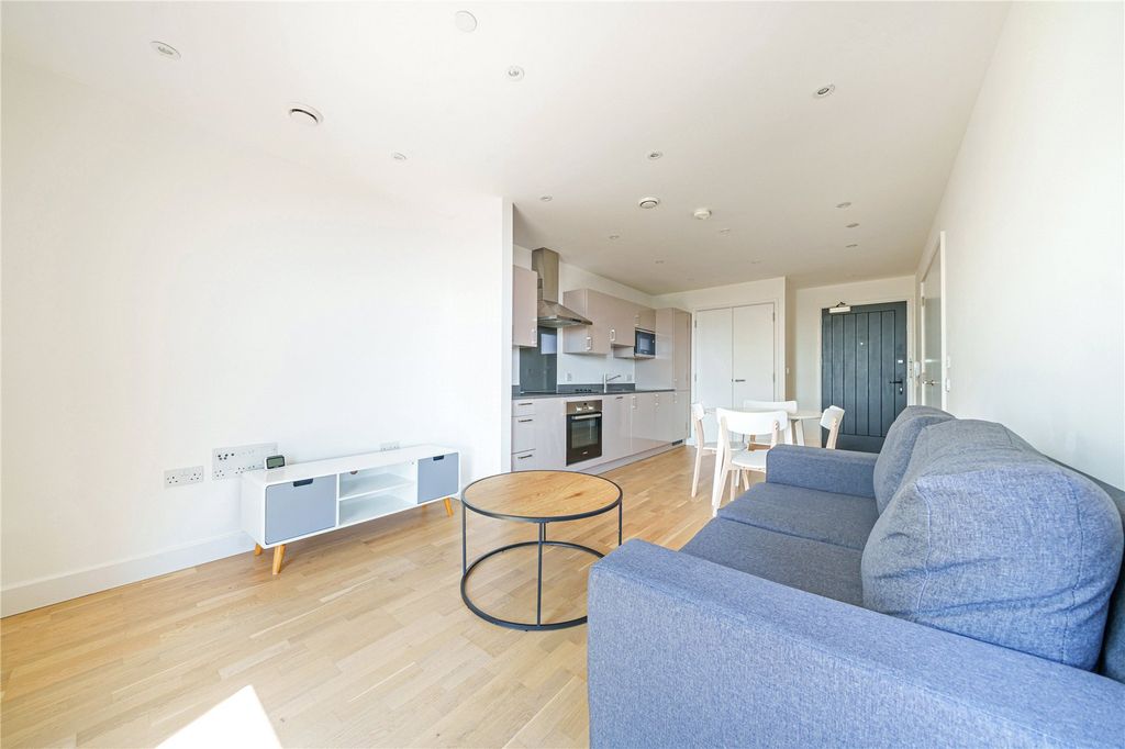 Property photo 3 of 17 Picture No. 37